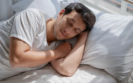 6 trucos para dormir toda la noche que no son "deja de ver el teléfono" aunque eso también está aquí