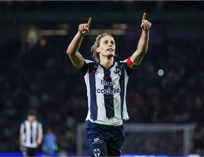 Rayados se acordó que existe y le puso una pela de 4-0 al Querétaro con Nico Sánchez de estreno