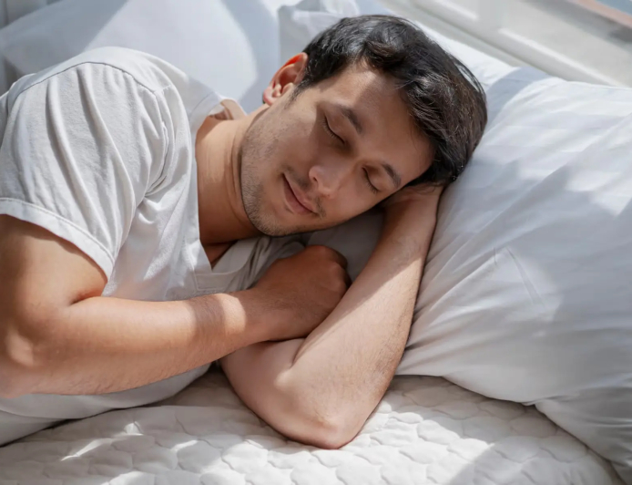 6 trucos para dormir toda la noche que no son "deja de ver el teléfono" aunque eso también está aquí